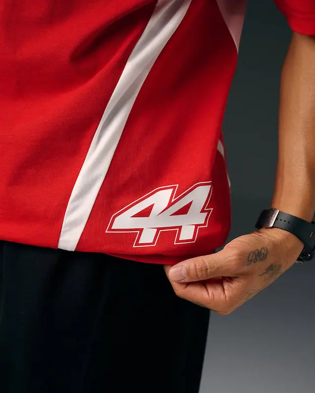 Close-up of 2026 replica t-shirt fabric quality and Italian/British flag sleeve detail